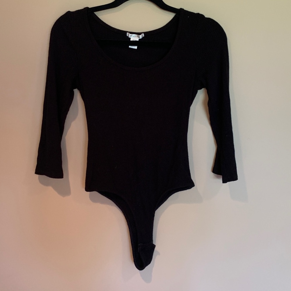 black 3/4 length sleeve bodysuit